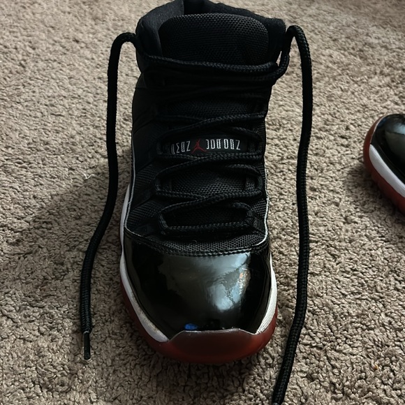 AIR Jordan 11 Retro Low ‘Bred’ Sneakers - Picture 4 of 6